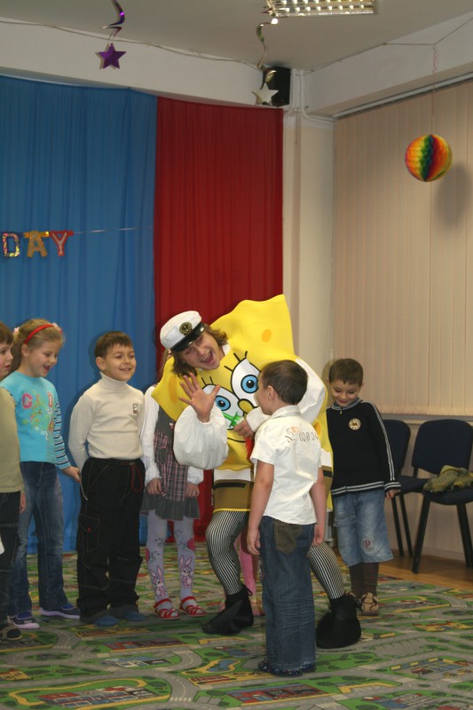 ����� ����