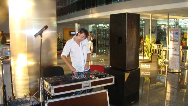 DJ  Prazdnik
