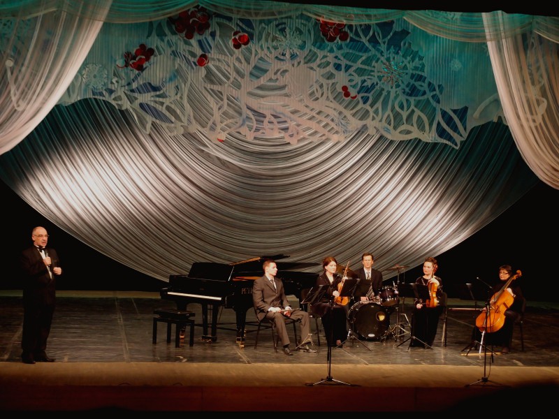 ����� ������ ������� �������� LIVE MUSIC