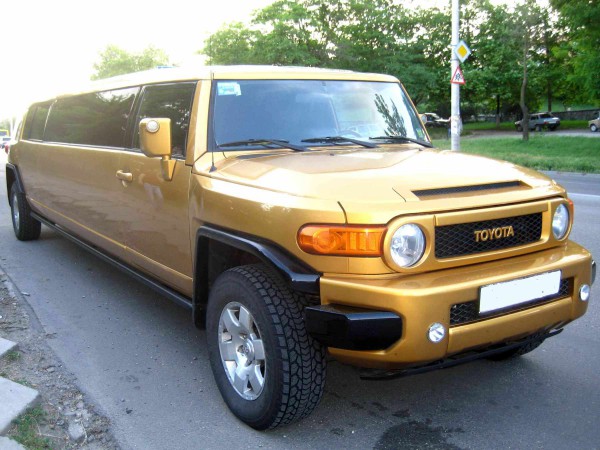 золотой лимузин класса хаммер toyota fj-cruiser в симферополе ялте евпатории золотой лимузин класса хаммер toyota fj-cruiser в симферополе ялте евпатории