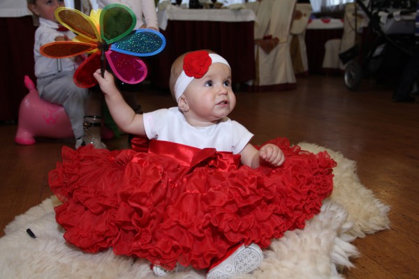 незабутня різдвяна ялинка для дітей в еко-ресторані «батьківська хата» незабутня різдвяна ялинка для дітей в еко-ресторані «батьківська хата»